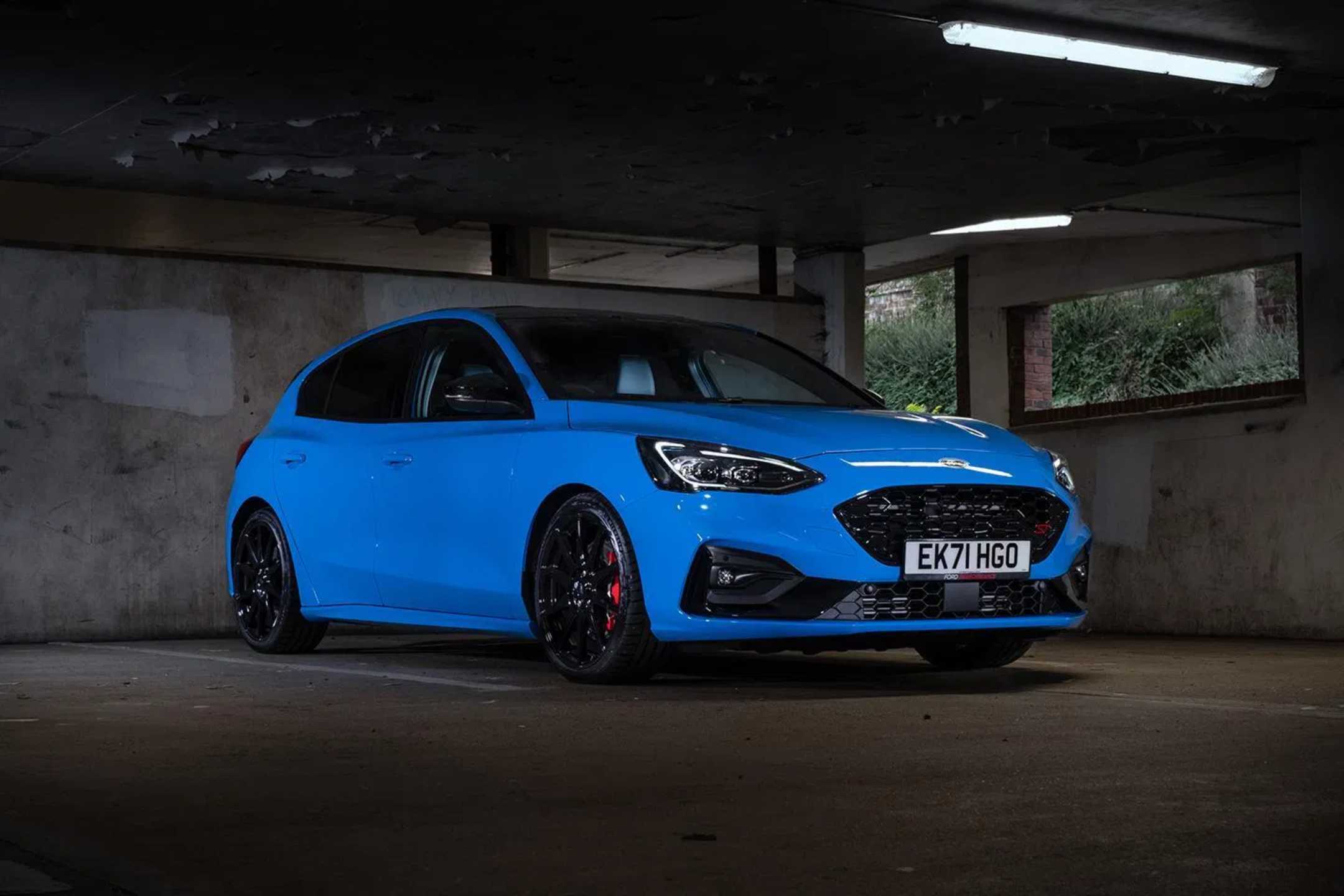 Blue Ford Focus ST